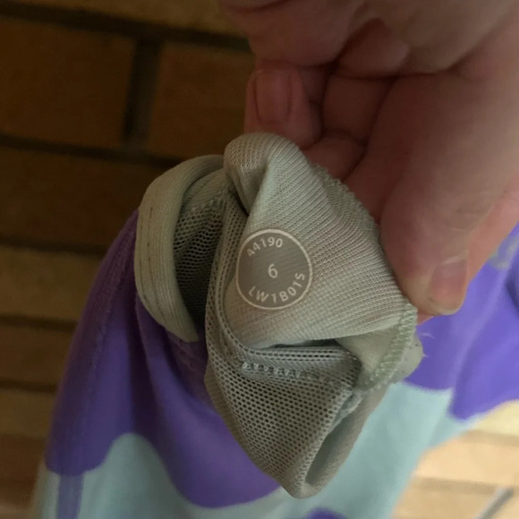 Lululemon Power Y Tank Luon Light Bold Stripe Power Purple With Pads Size 6 - Picture 6 of 6